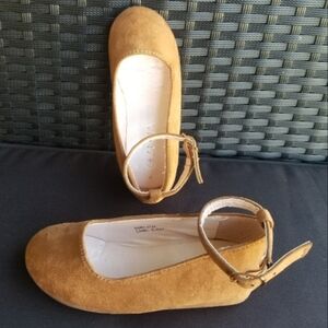 ANNA BROWN Suede Ballet Flats W/ Ankle Strap (Girls 9) Dress Shoes